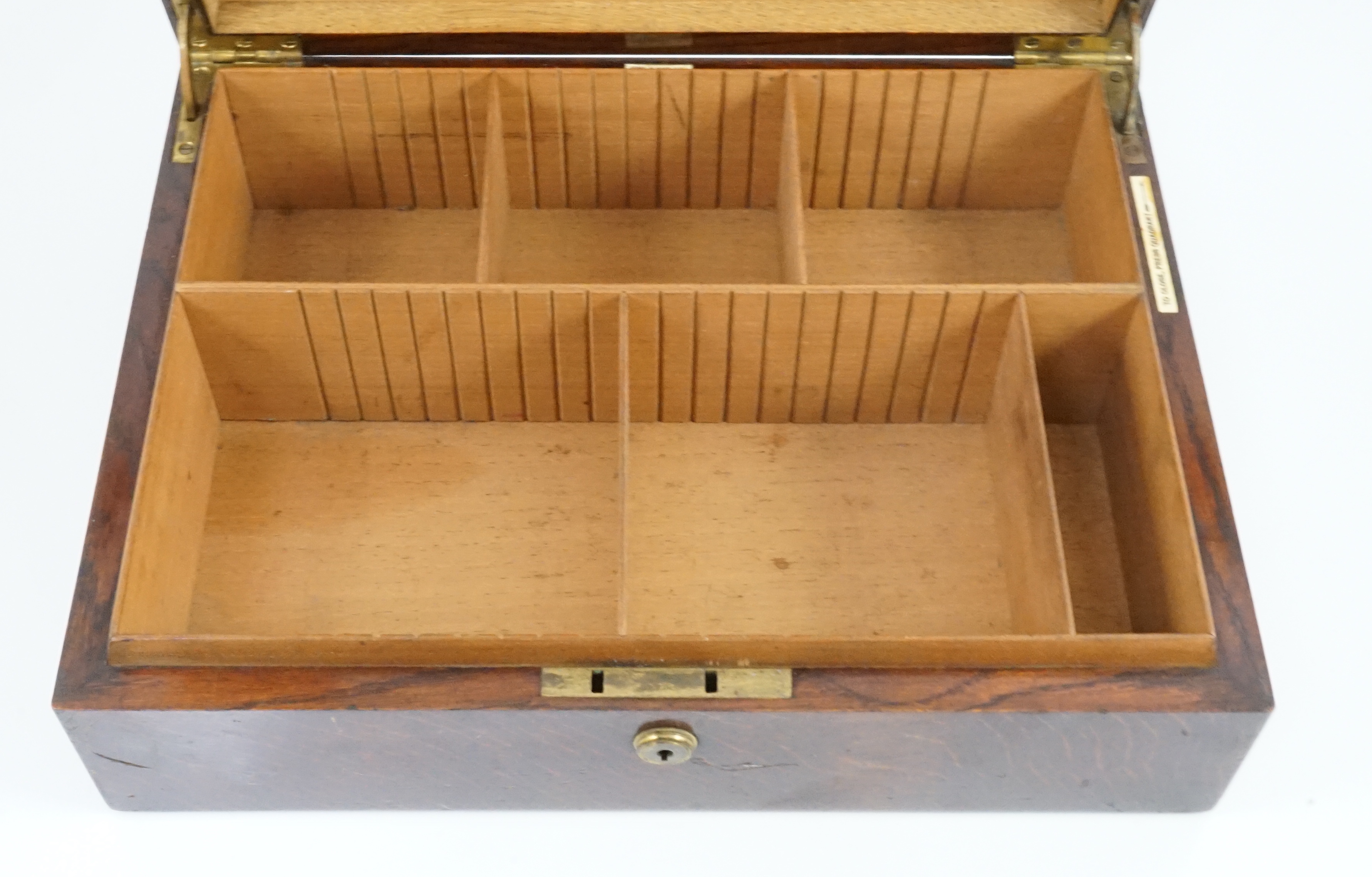 Somerset Light Infantry. A George V Sergeants Mess oak cigar box